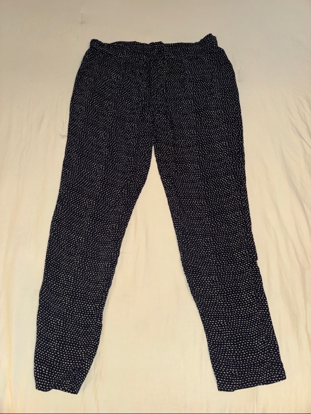 Anthropologie Lilka pants Navy and White size Medium.